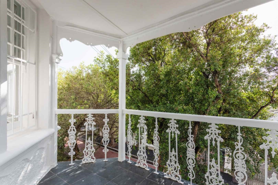 3 Bedroom Property for Sale in Oranjezicht Western Cape